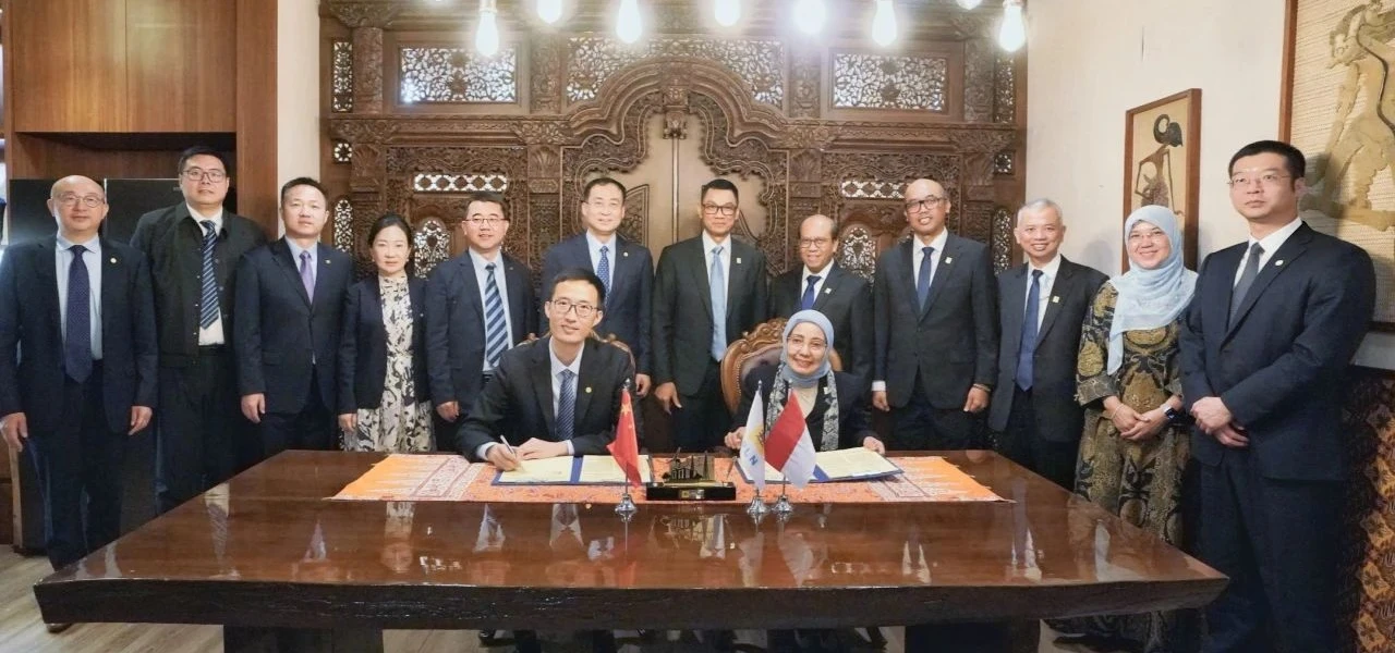 Lyu Zexiang rencontre Darmawan Prasodjo, président directeur de PLN