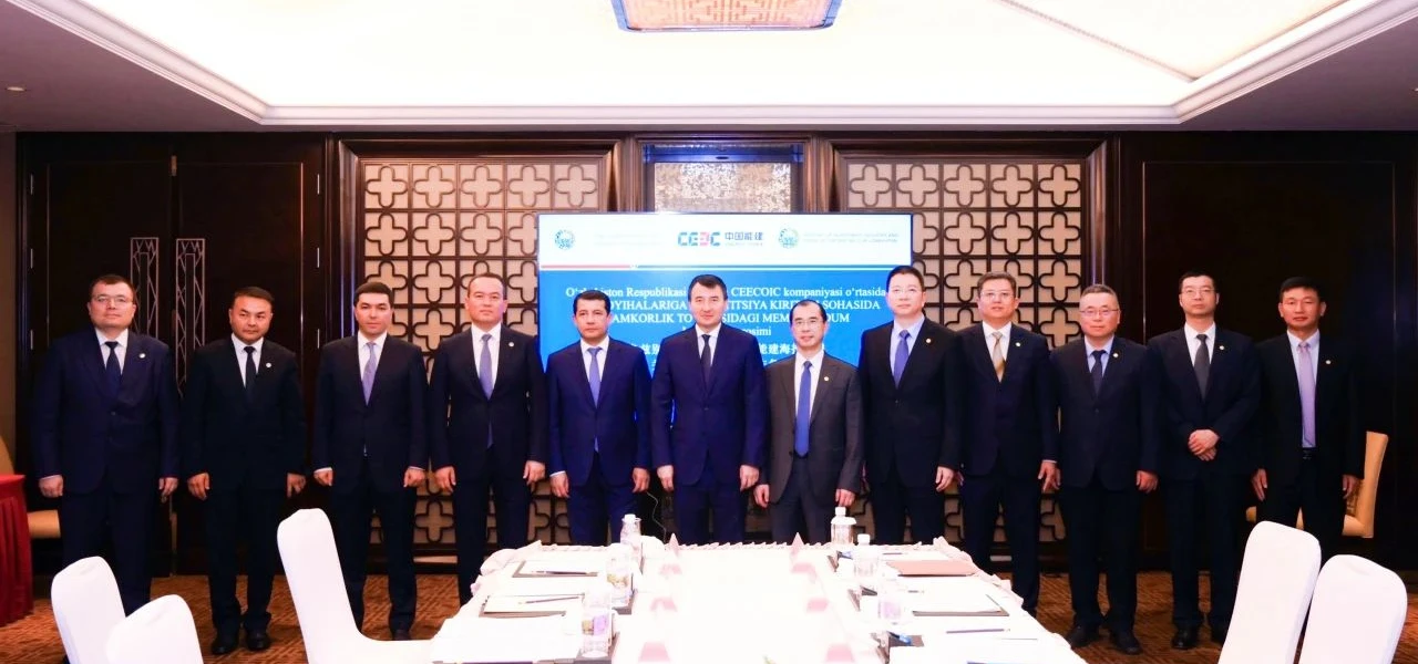 CEEC firma un Memorando de Entendimiento sobre un proyecto hídrico en Uzbekistán y un Contrato EPC para un proyecto de demostración de red eléctrica