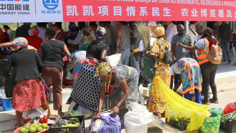 Caculo Cabaça Hydropower Project Launches “Farmers’ Market”